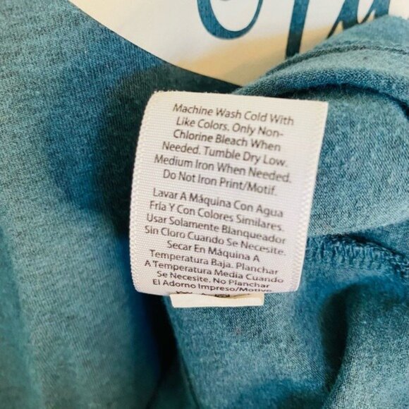 Adventure Awaits Graphic V-Neck T-Shirt By George XS/XCH (30-32) - Picture 7 of 7